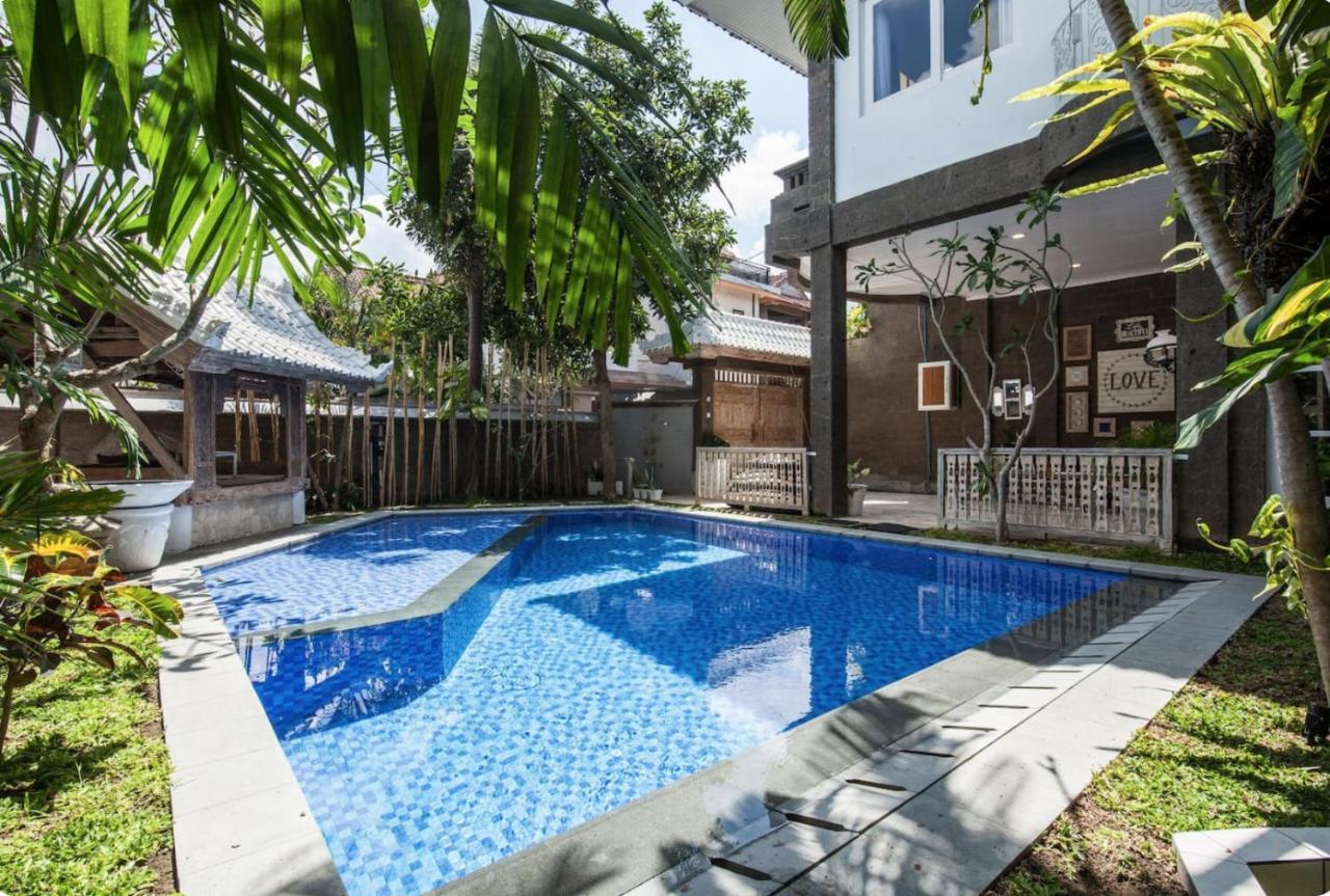 Villa Alexandra Seminyak Kerobokan  Exterior photo